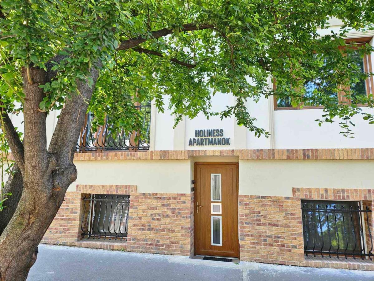 Holiness Apartmanok Szegedin Exterior foto
