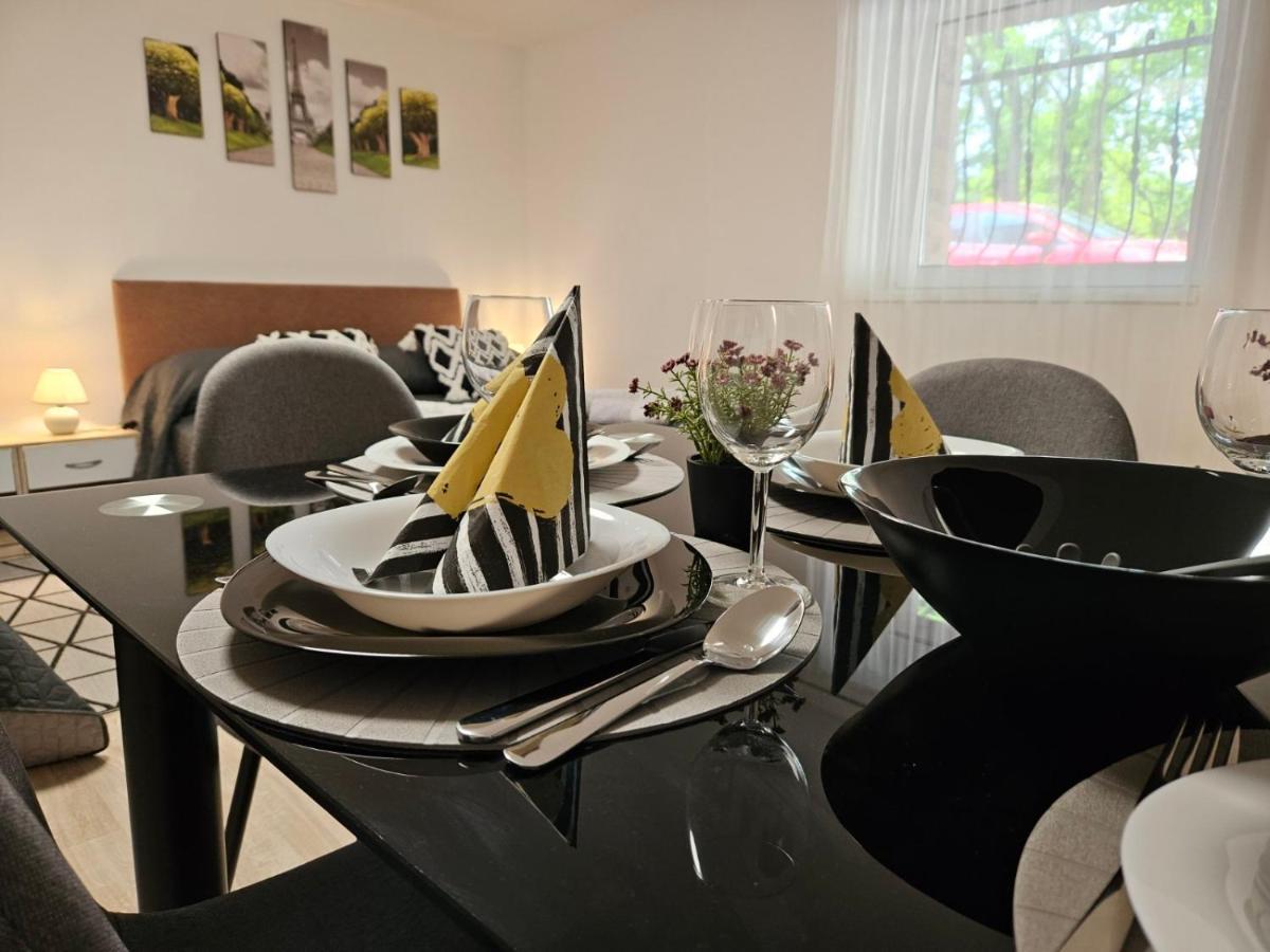 Holiness Apartmanok Szegedin Exterior foto