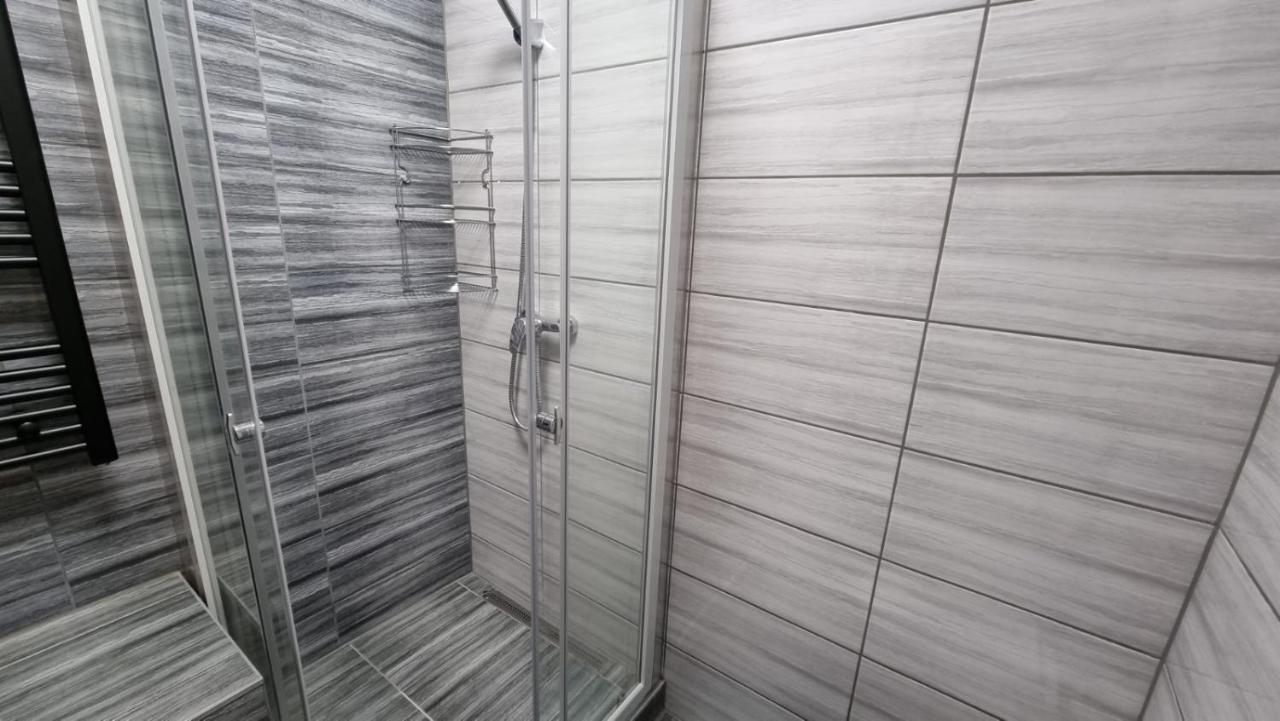 Holiness Apartmanok Szegedin Exterior foto
