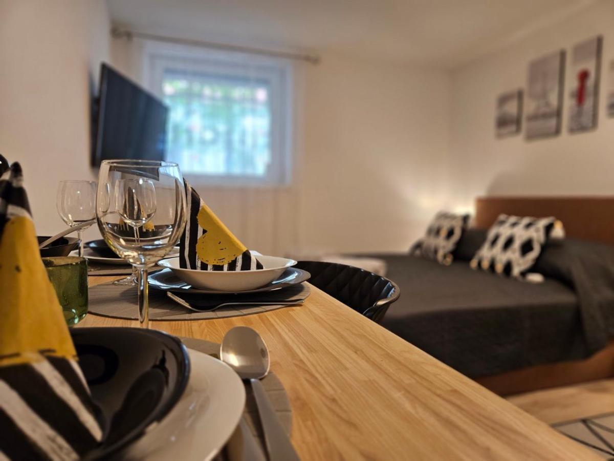 Holiness Apartmanok Szegedin Exterior foto