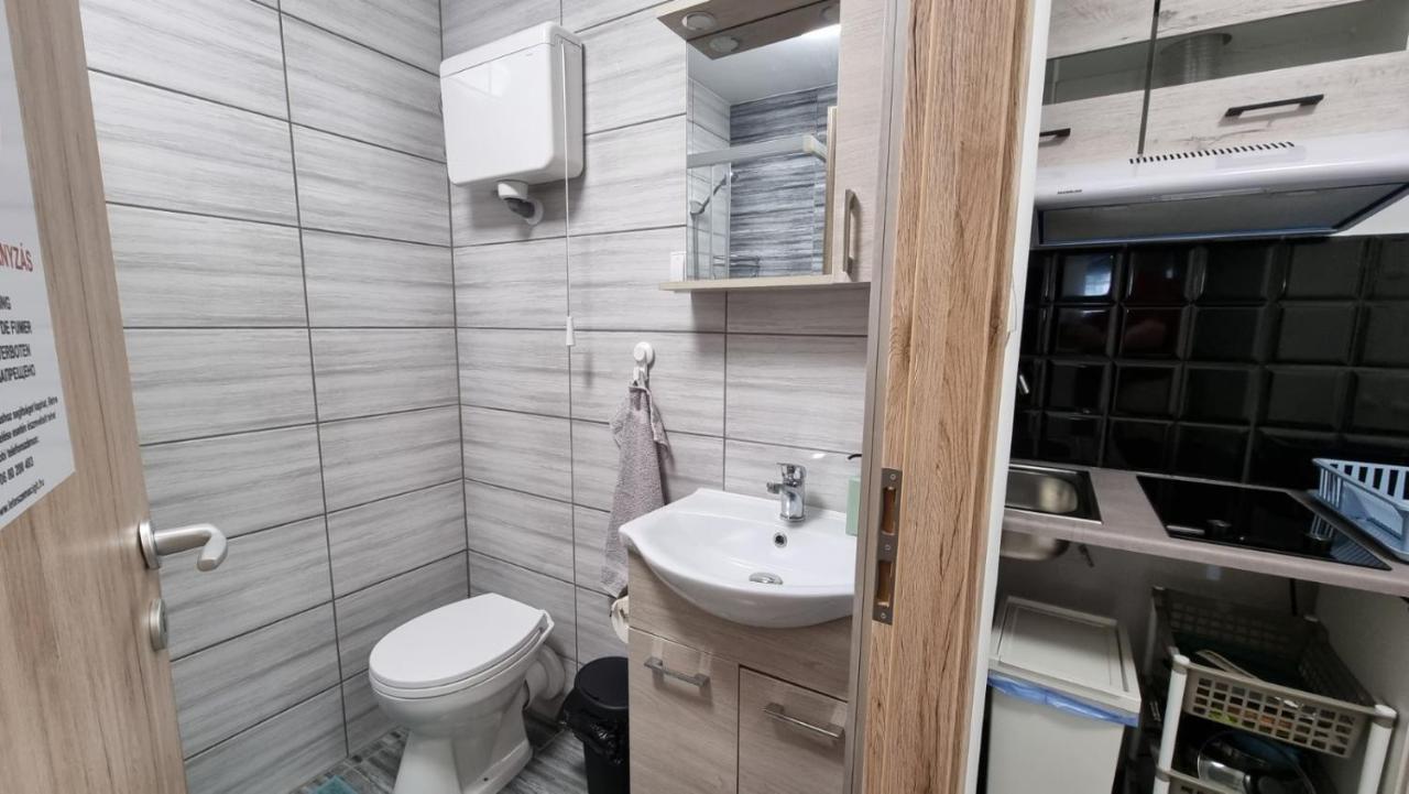 Holiness Apartmanok Szegedin Exterior foto