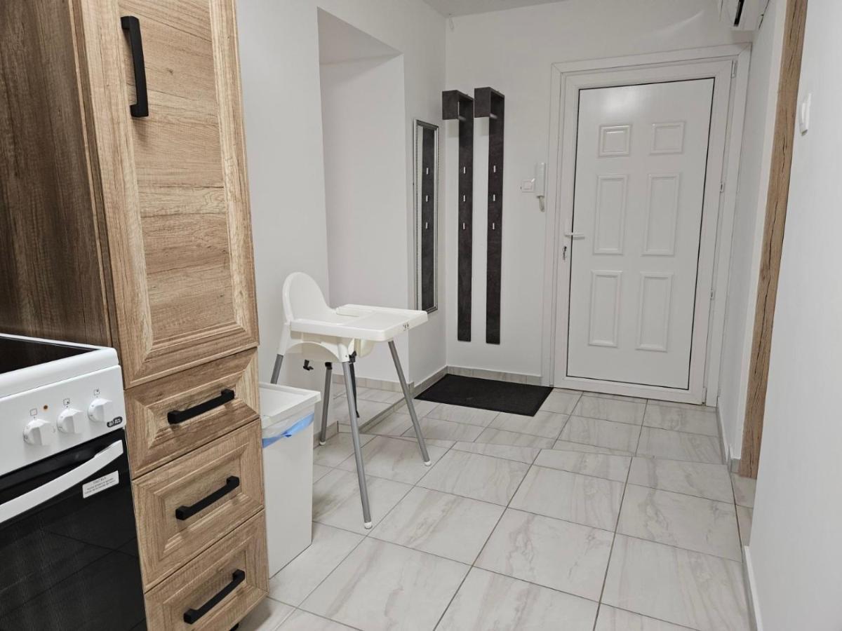 Holiness Apartmanok Szegedin Exterior foto