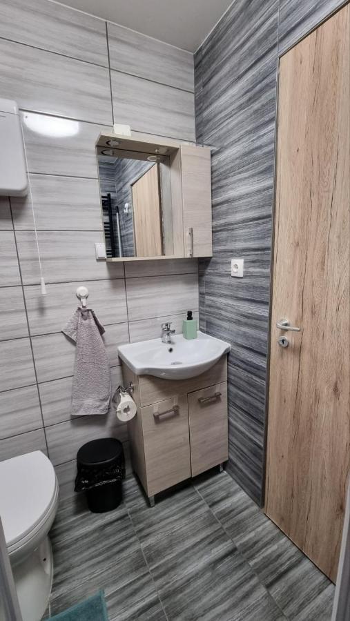 Holiness Apartmanok Szegedin Exterior foto