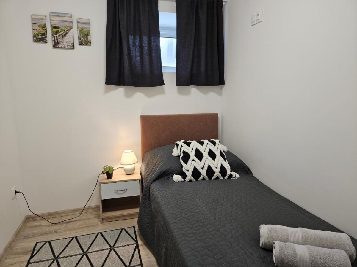 Holiness Apartmanok Szegedin Exterior foto